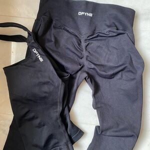 DFYNE Black Athletic Set